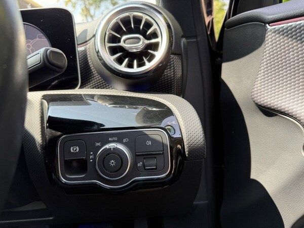 Used Mercedes-Benz A-Class 2018 for sale - 75596628: Photo 24
