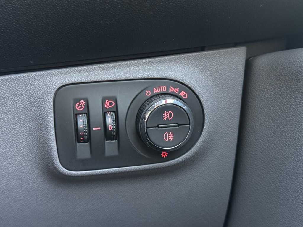 Used Vauxhall Corsa 2018 for sale - 78044638: Photo 18