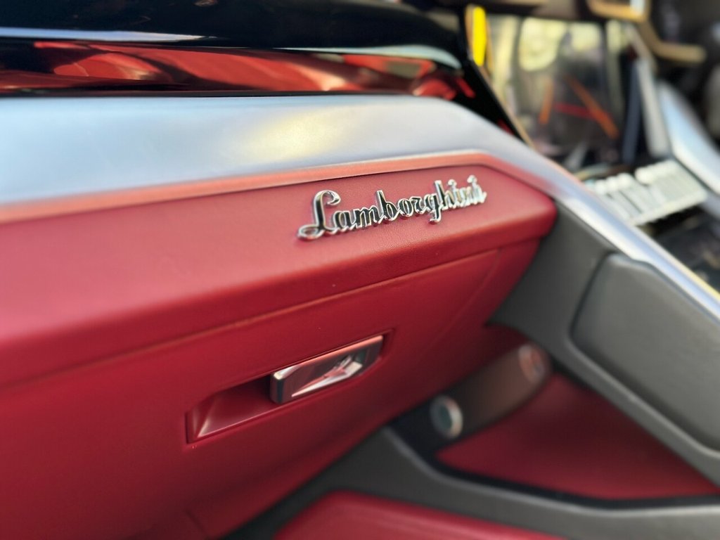 Used Lamborghini Urus 2023 for sale - 76655091: Photo 19