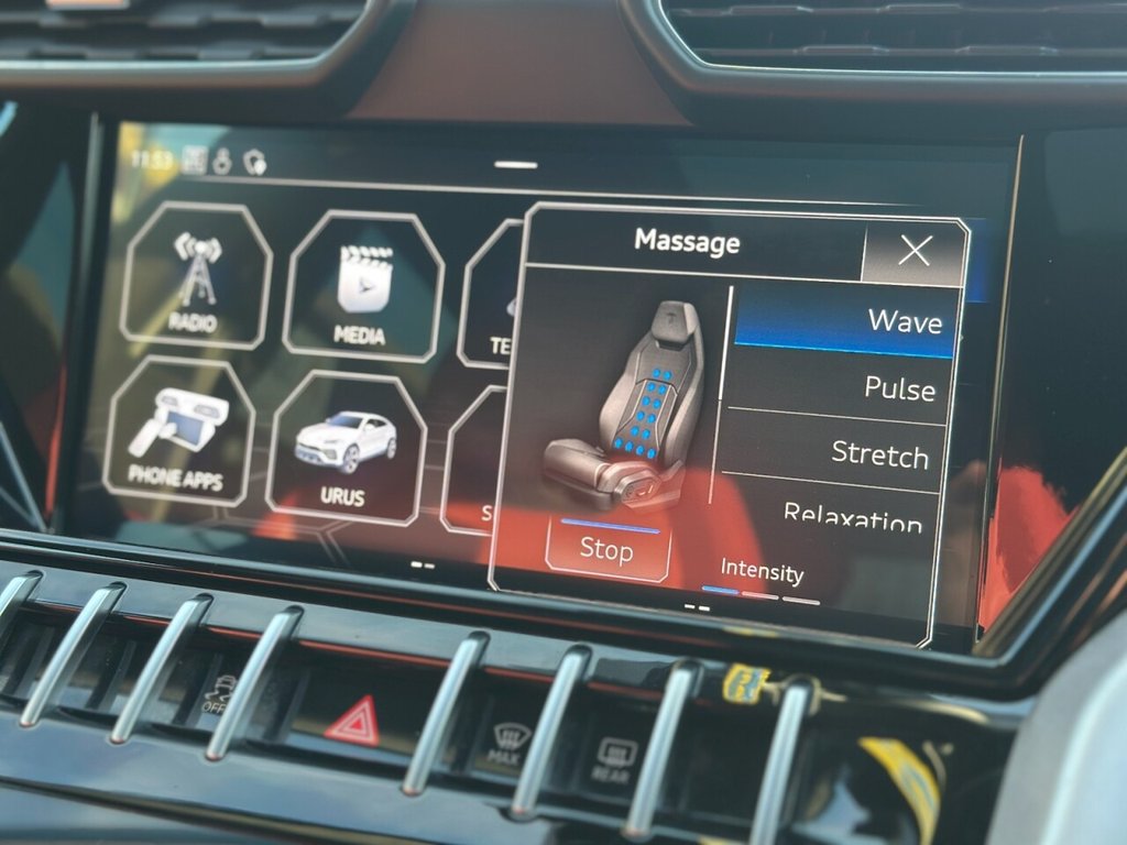 Used Lamborghini Urus 2023 for sale - 76655091: Photo 32