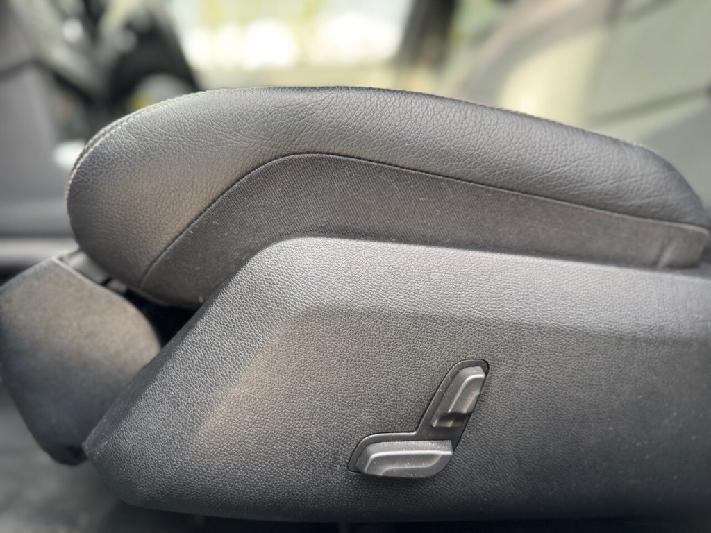 Used Mercedes-Benz E Class 2016 for sale - 77436420: Photo 35