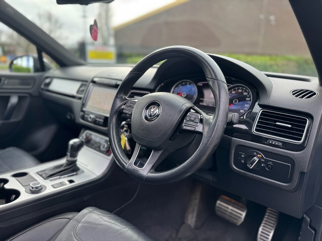 Used Volkswagen Touareg 2011 for sale - 77394680: Photo 11