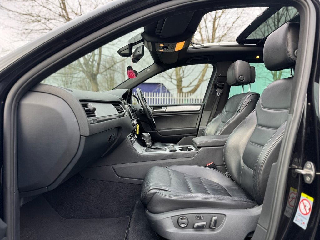 Used Volkswagen Touareg 2011 for sale - 77394680: Photo 12