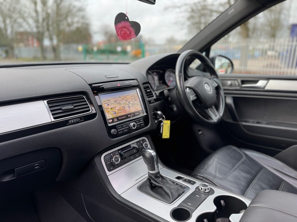 Used Volkswagen Touareg 2011 for sale - 77394680: Photo 16