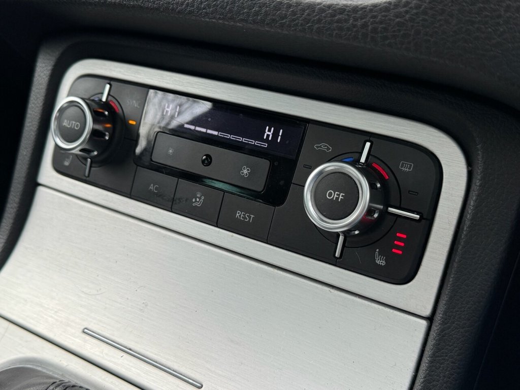 Used Volkswagen Touareg 2011 for sale - 77394680: Photo 25