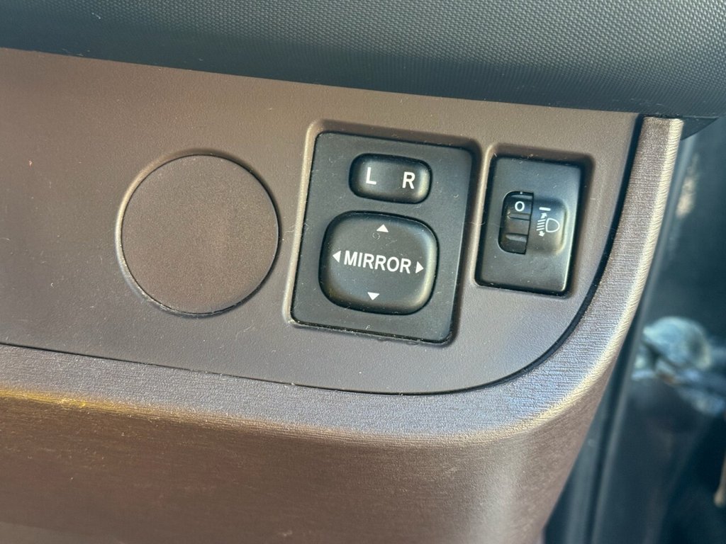 Used Toyota IQ 2009 for sale - 77096402: Photo 15