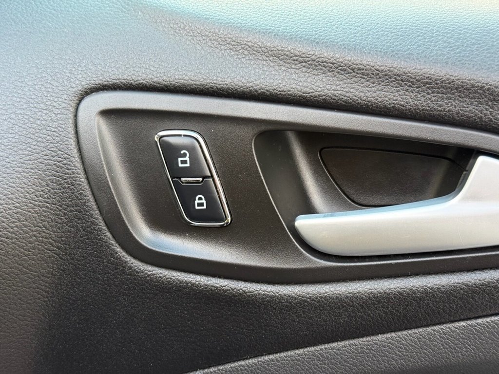 Used Ford Kuga 2015 for sale - 77102505: Photo 33