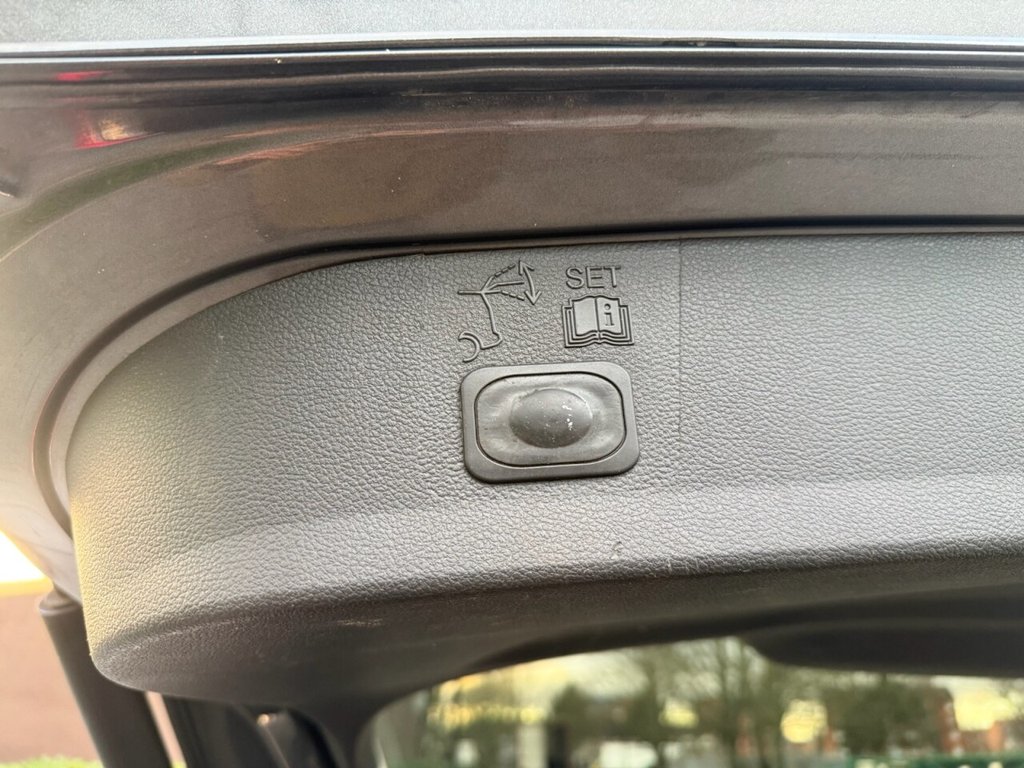 Used Ford Kuga 2015 for sale - 77102505: Photo 39