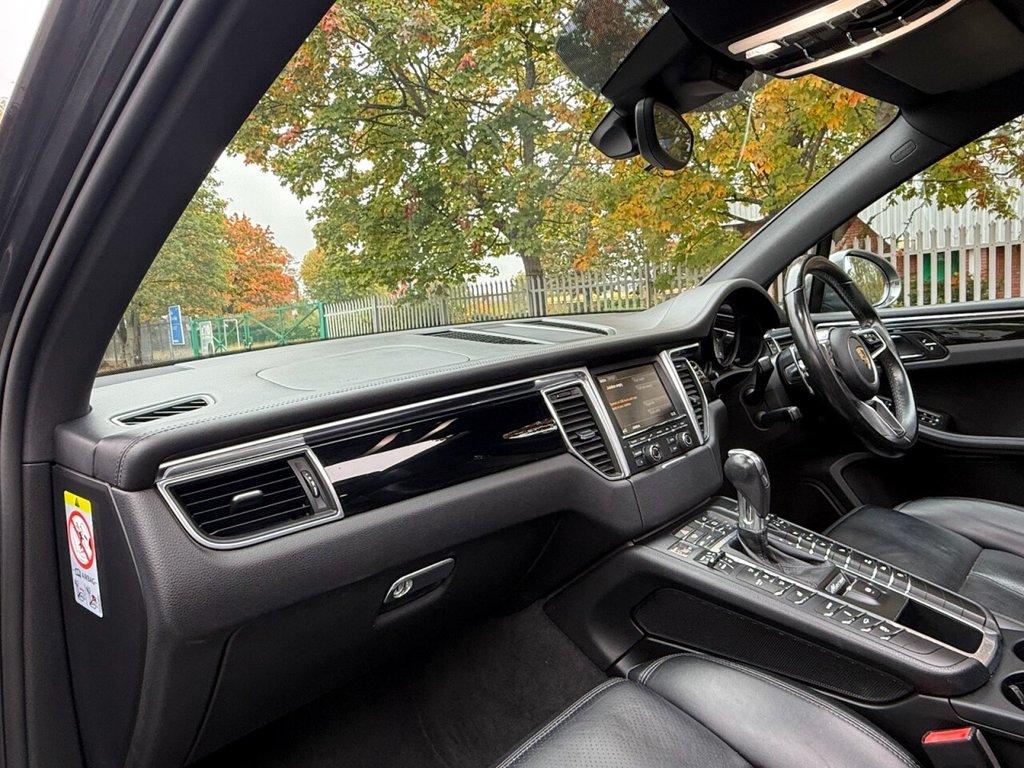 Used Porsche Macan 2015 for sale - 77582865: Photo 11