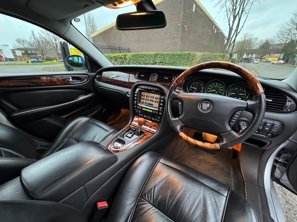 Used Jaguar XJ 2005 for sale - 73673649: Photo 11
