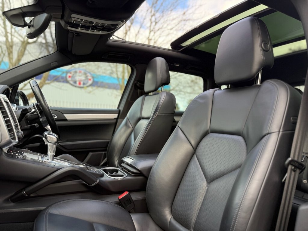 Used Porsche Cayenne 2015 for sale - 77835998: Photo 13