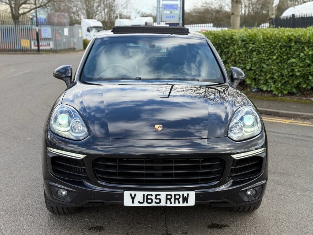 Used Porsche Cayenne 2015 for sale - 77835998: Photo 2