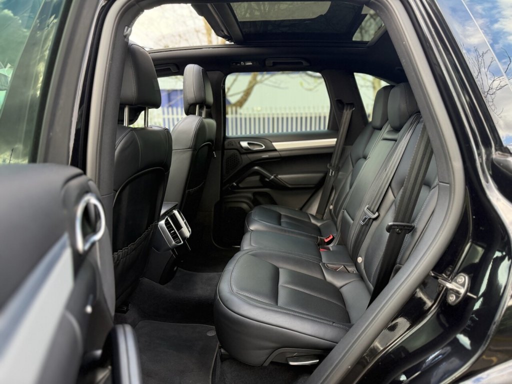 Used Porsche Cayenne 2015 for sale - 77835998: Photo 27