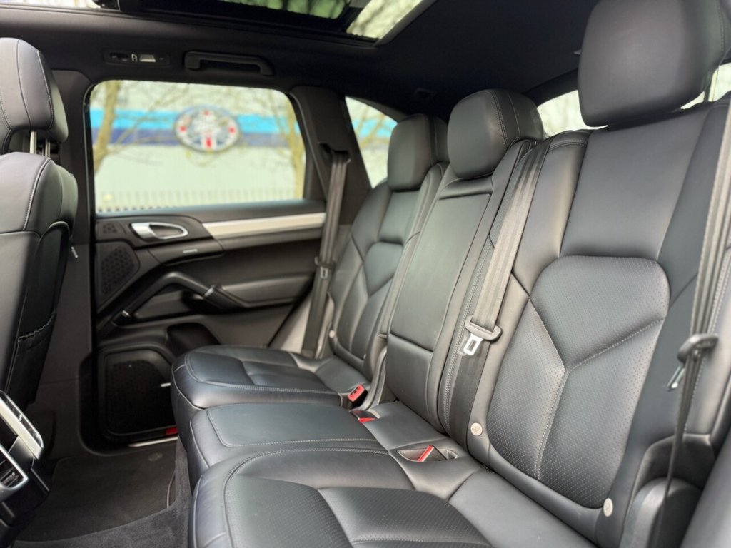Used Porsche Cayenne 2015 for sale - 77835998: Photo 28
