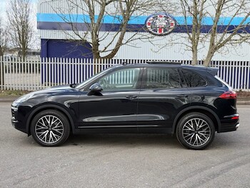 Used Porsche Cayenne 2015 for sale - 77835998: Photo