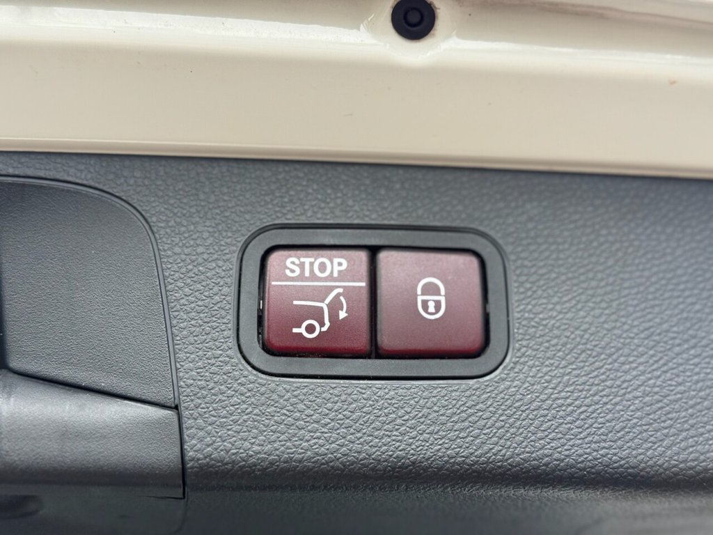 Used Mercedes-Benz GLC 2018 for sale - 77188569: Photo 39