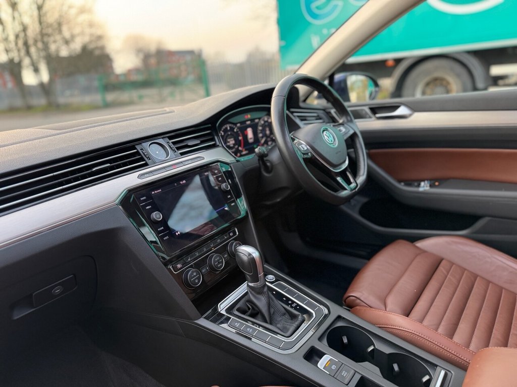 Used Volkswagen Passat 2018 for sale - 77771005: Photo 16