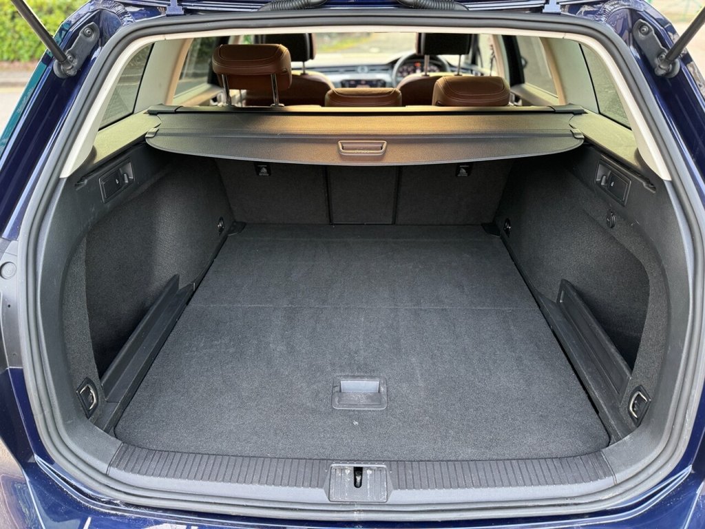 Used Volkswagen Passat 2018 for sale - 77771005: Photo 32