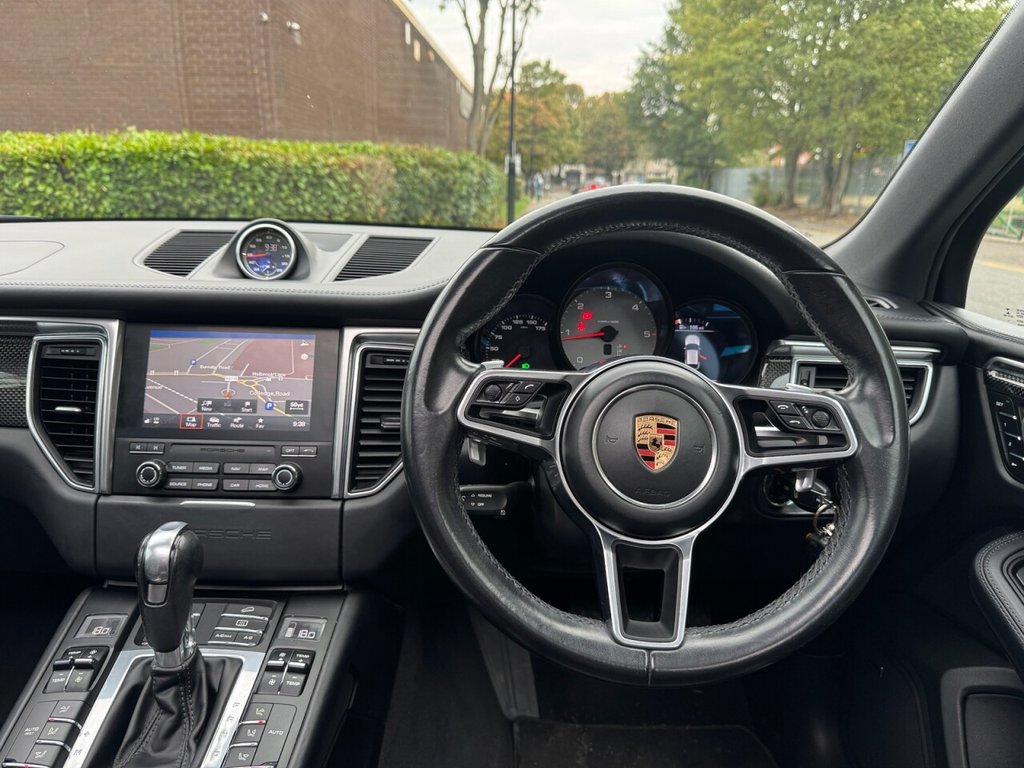 Used Porsche Macan 2017 for sale - 76092531: Photo 14