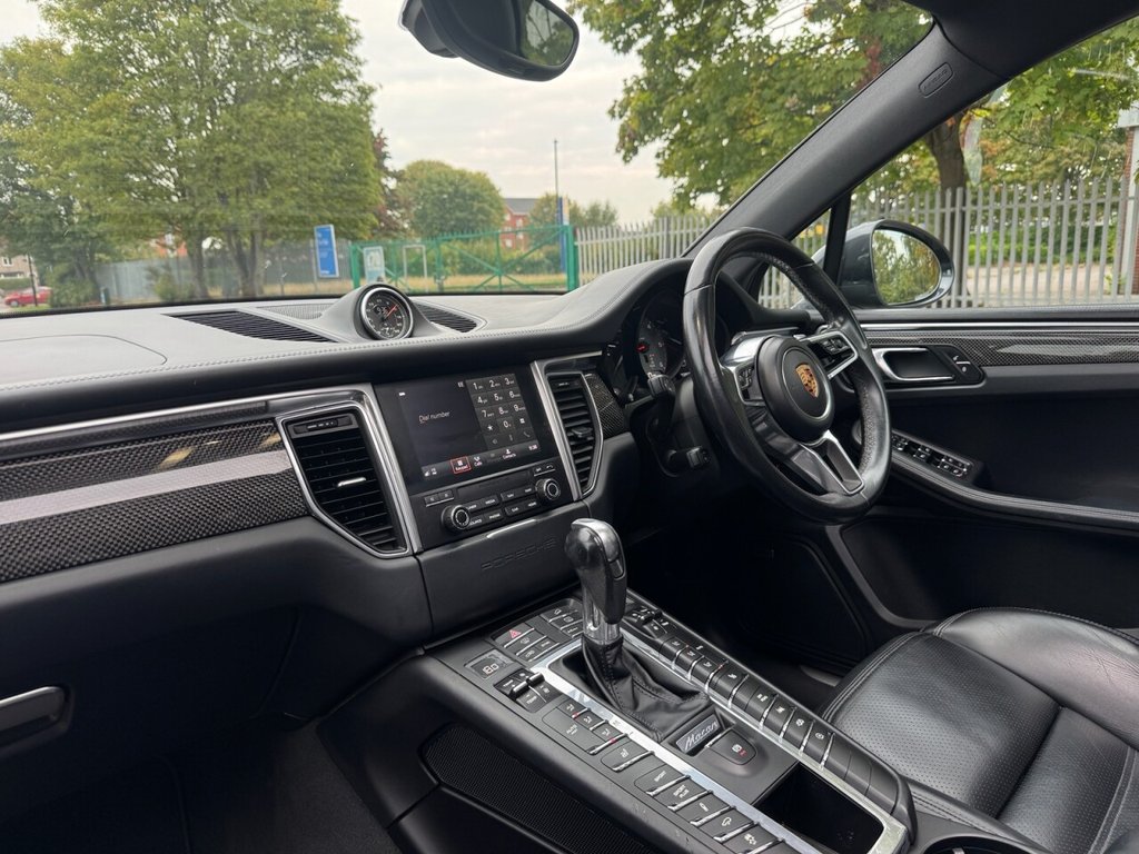 Used Porsche Macan 2017 for sale - 76092531: Photo 16
