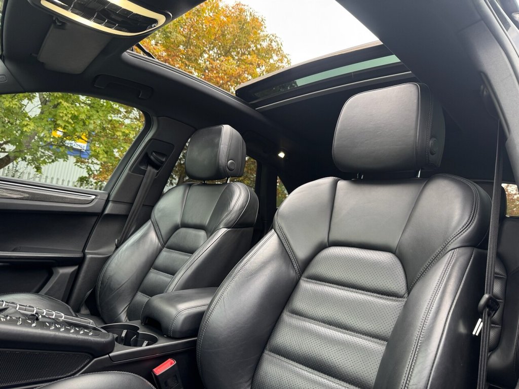 Used Porsche Macan 2017 for sale - 76092531: Photo 17