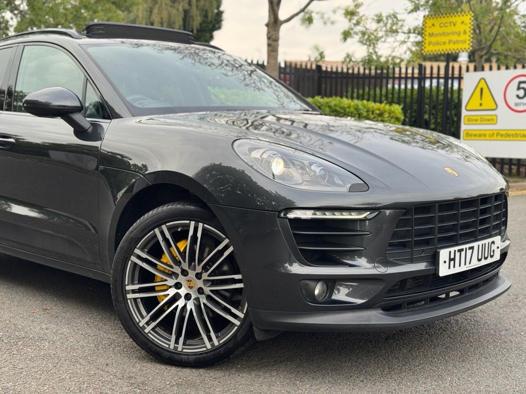 Used Porsche Macan 2017 for sale - 76092531: Photo 2