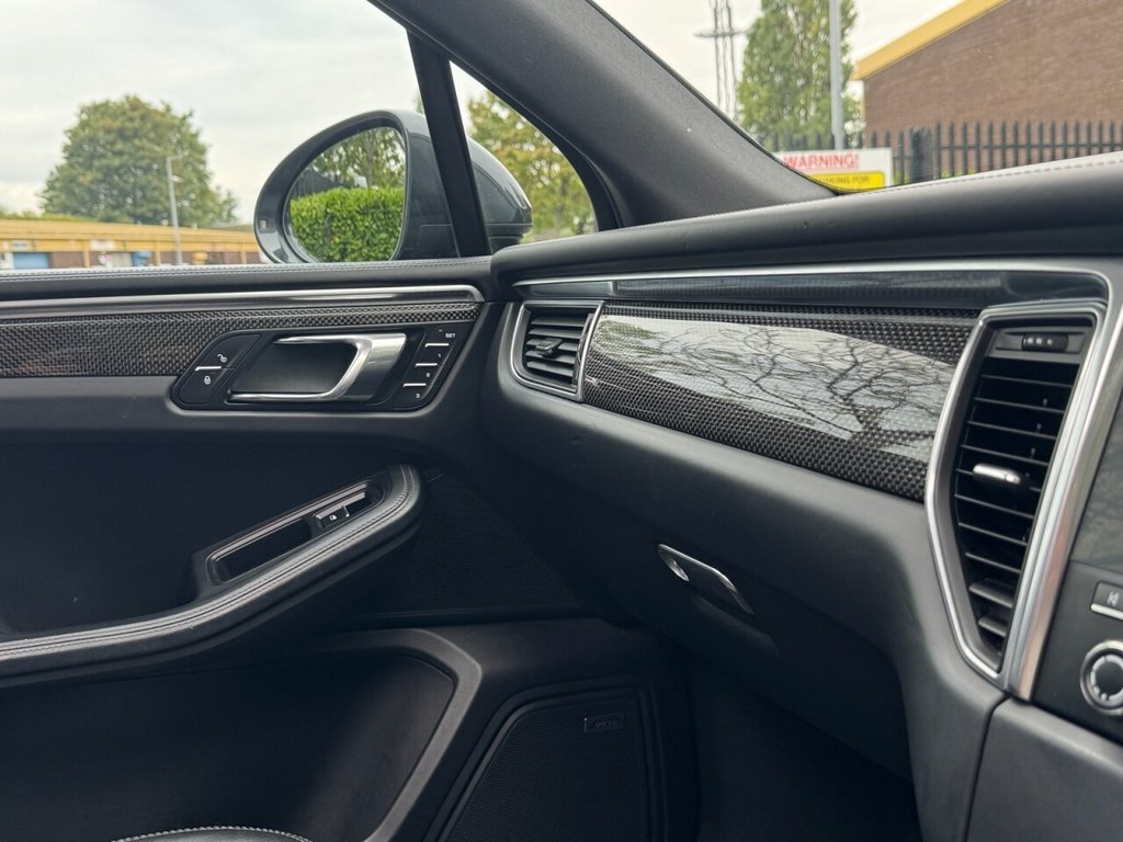 Used Porsche Macan 2017 for sale - 76092531: Photo 24