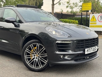 Used Porsche Macan 2017 for sale - 76092531: Photo 2