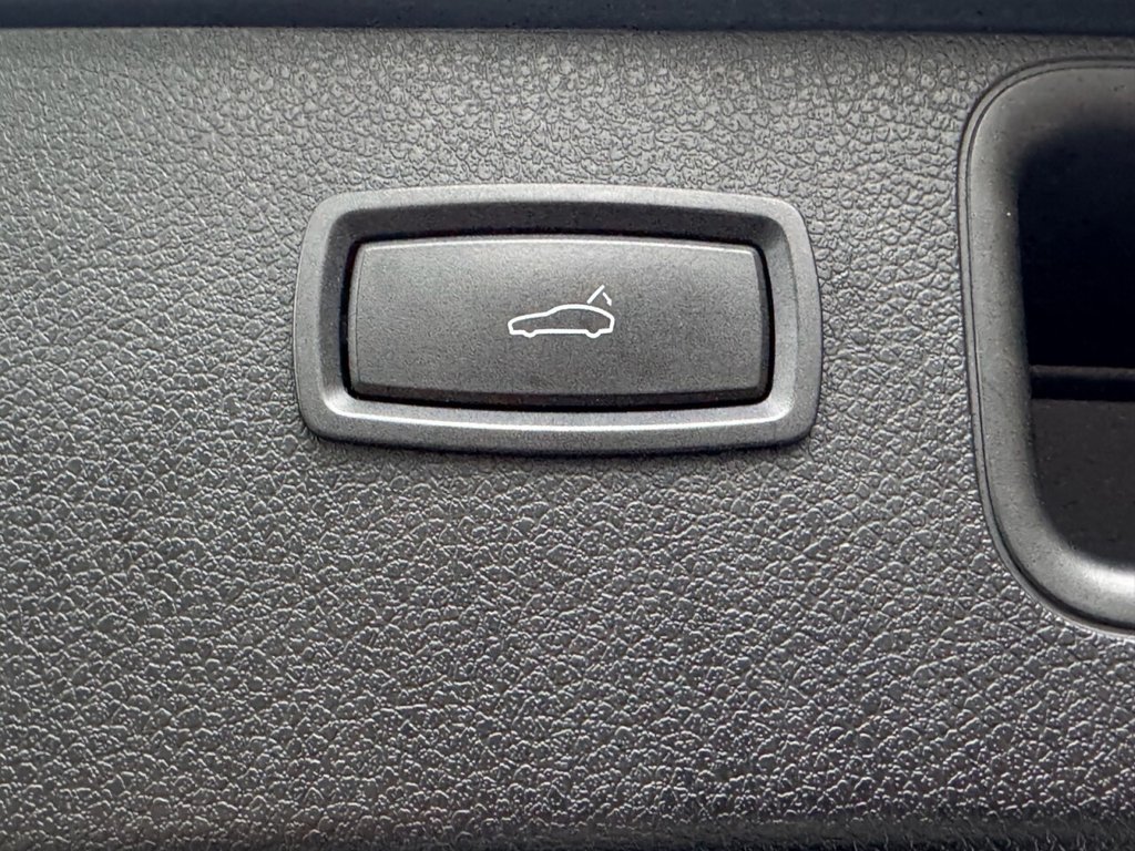 Used Porsche Macan 2017 for sale - 76092531: Photo 37