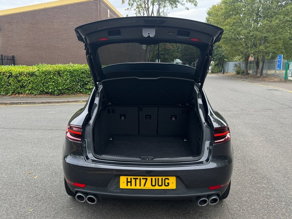 Used Porsche Macan 2017 for sale - 76092531: Photo 38