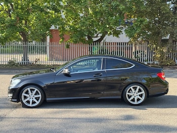 Used Mercedes-Benz C-Class 2015 for sale - 75533859: Photo