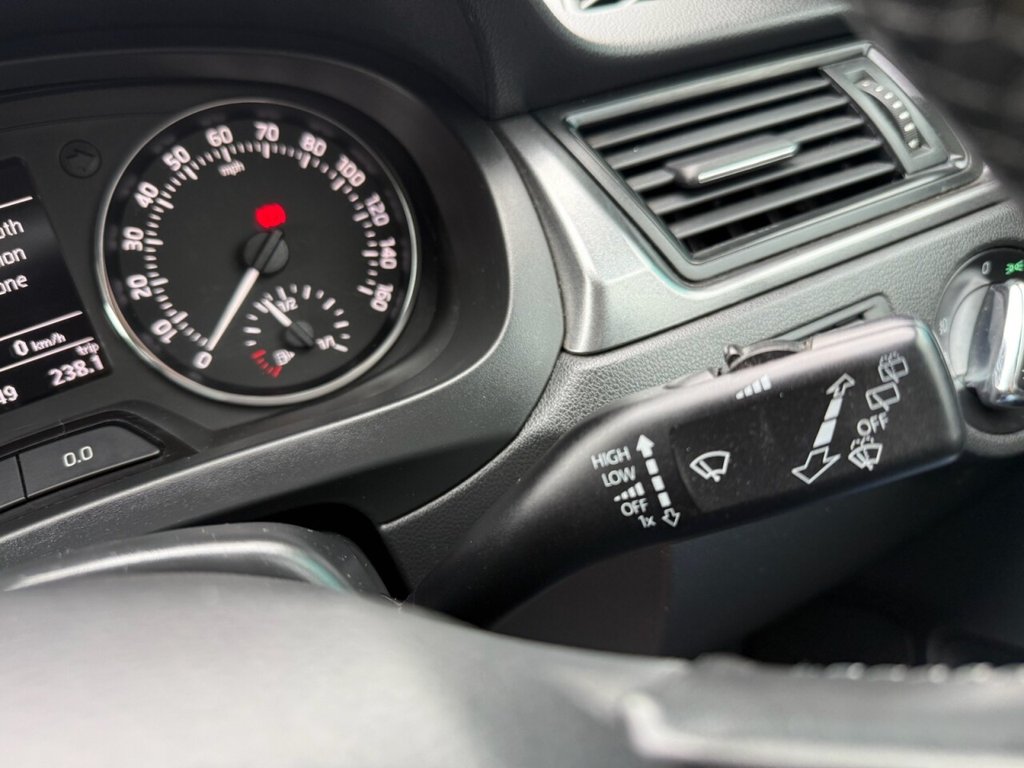 Used Skoda Rapid Spaceback 2015 for sale - 77792066: Photo 24