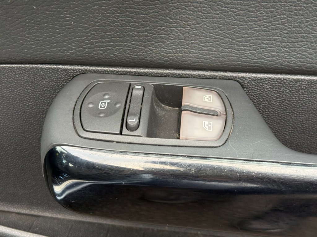 Used Vauxhall Corsa 2014 for sale - 77236405: Photo 30