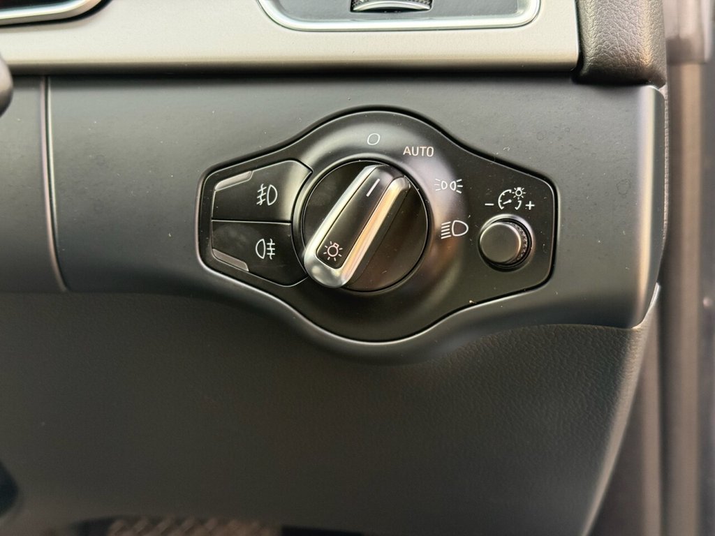 Used Audi A5 Cabriolet 2014 for sale - 77101021: Photo 32