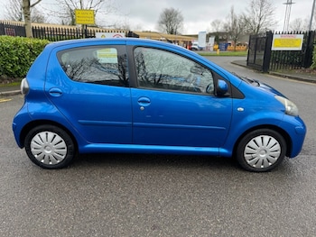 Used Toyota AYGO 2009 for sale - 77436997: Photo
