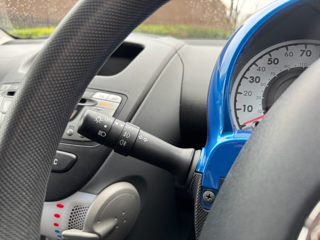 Used Toyota AYGO 2009 for sale - 77436997: Photo 32