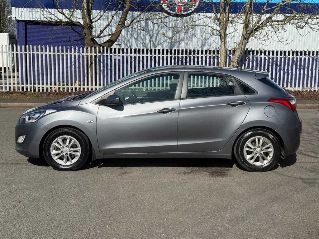 Used Hyundai i30 2015 for sale - 77891068: Photo 4