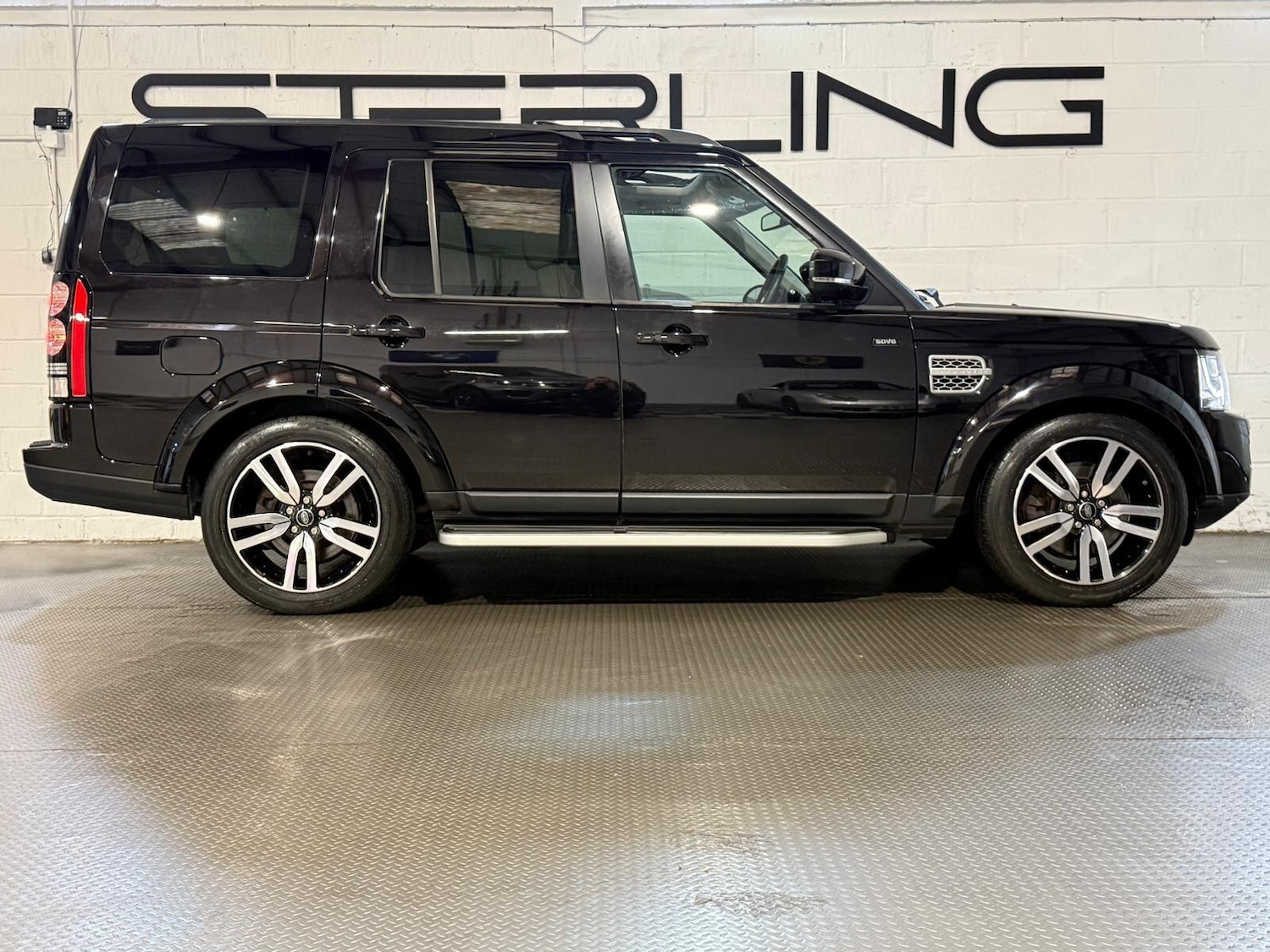 Used Land Rover Discovery 4 for sale - 77191399: Photo 16