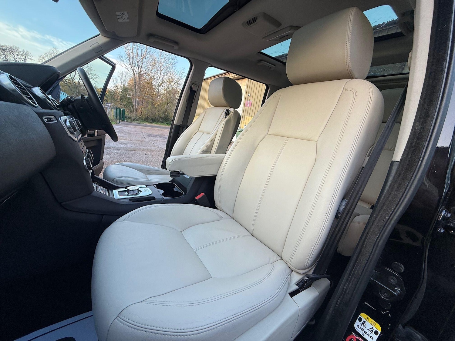 Used Land Rover Discovery 4 for sale - 77191399: Photo 32