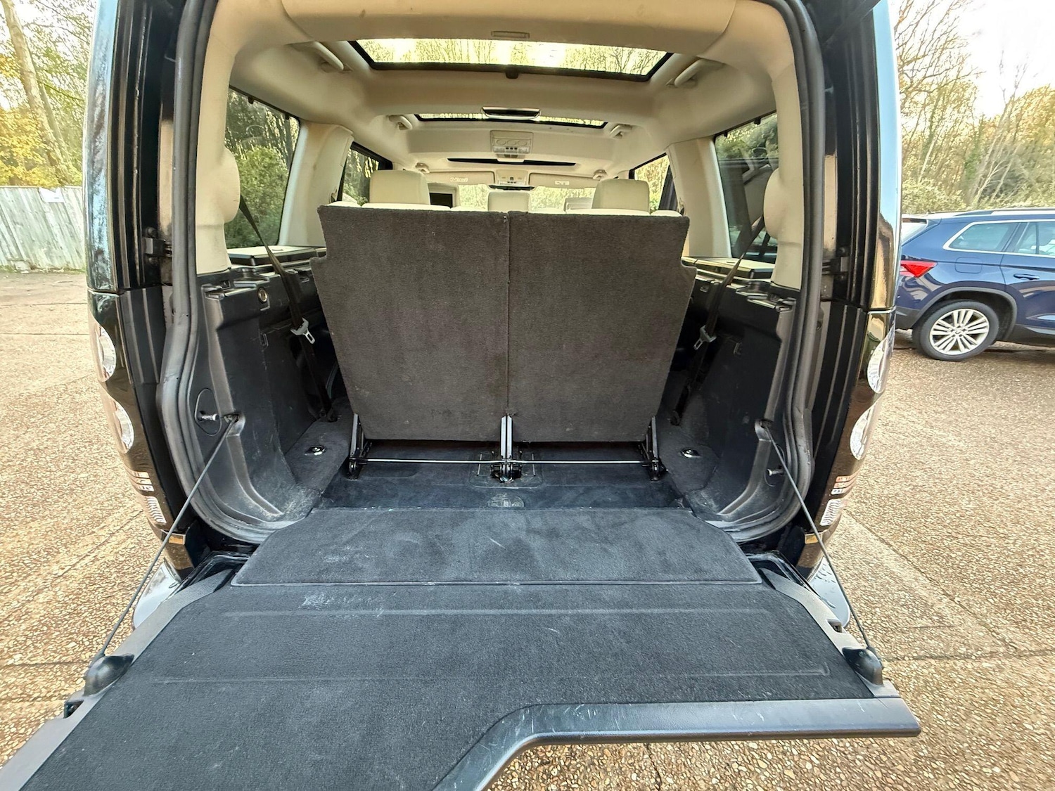 Used Land Rover Discovery 4 for sale - 77191399: Photo 40