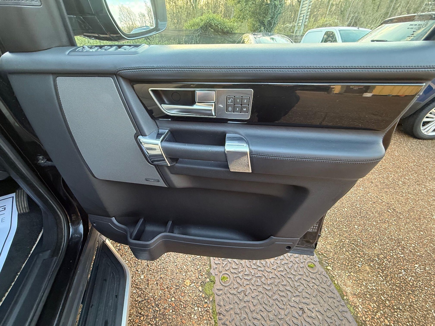 Used Land Rover Discovery 4 for sale - 77191399: Photo 41