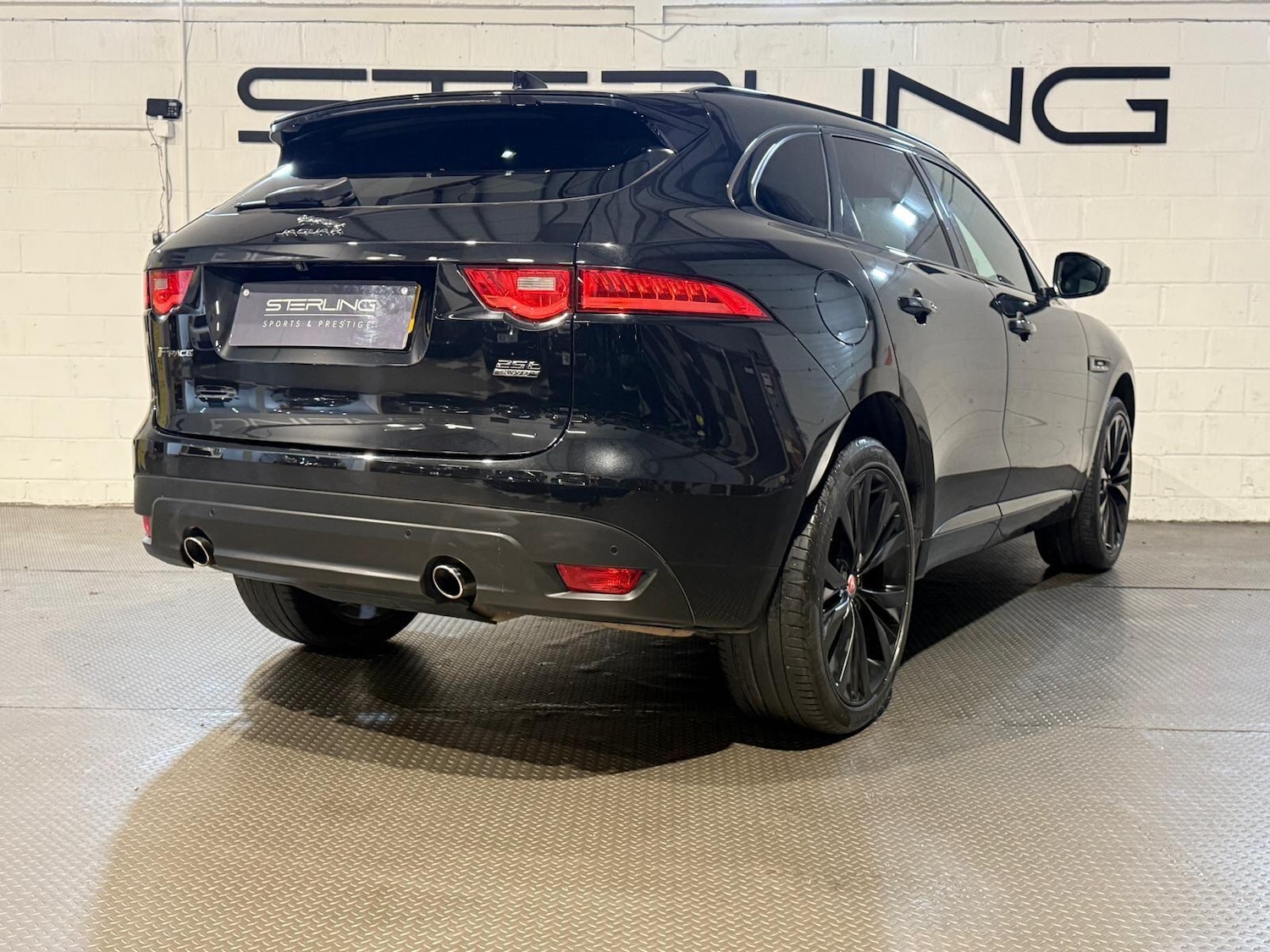 Used Jaguar F-Pace 2017 for sale - 77304915: Photo 18