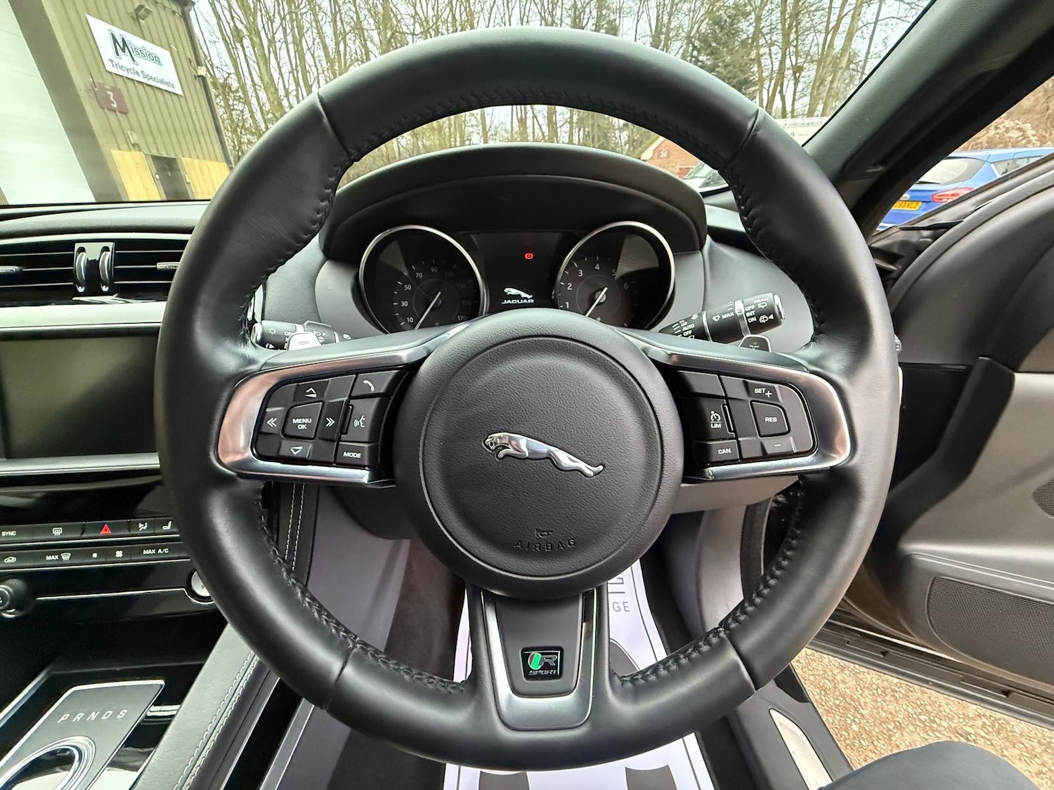 Used Jaguar F-Pace 2017 for sale - 77304915: Photo 25