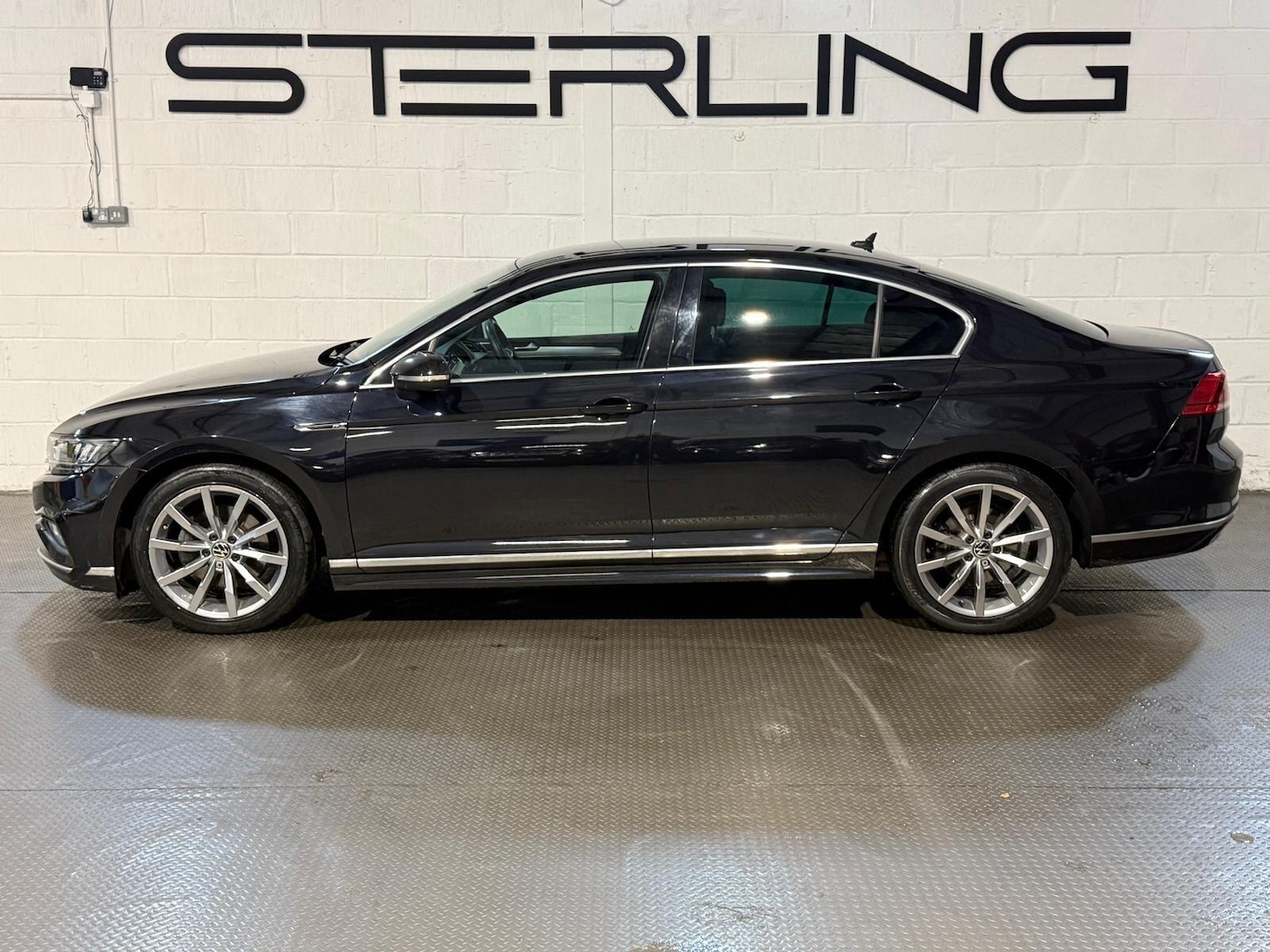 Used Volkswagen Passat for sale - 77190919: Photo 11