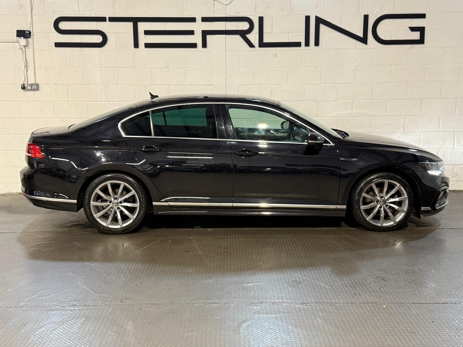 Used Volkswagen Passat for sale - 77190919: Photo 13