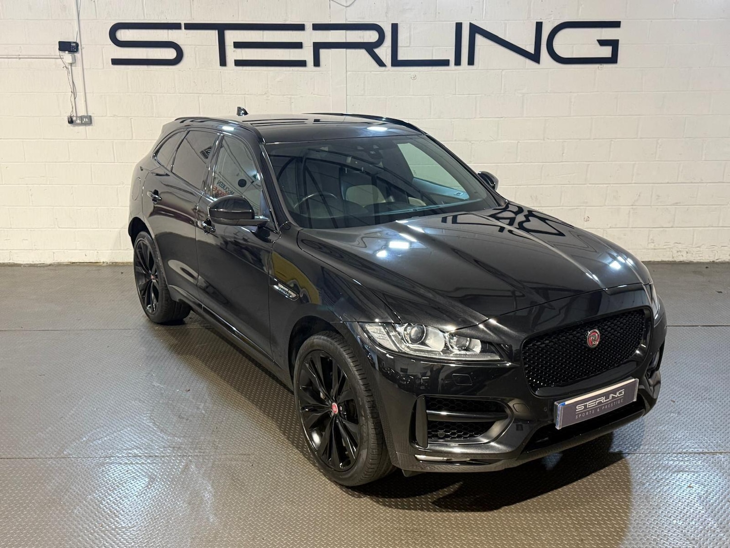 Used Jaguar F-Pace for sale - 77190565: Photo 9