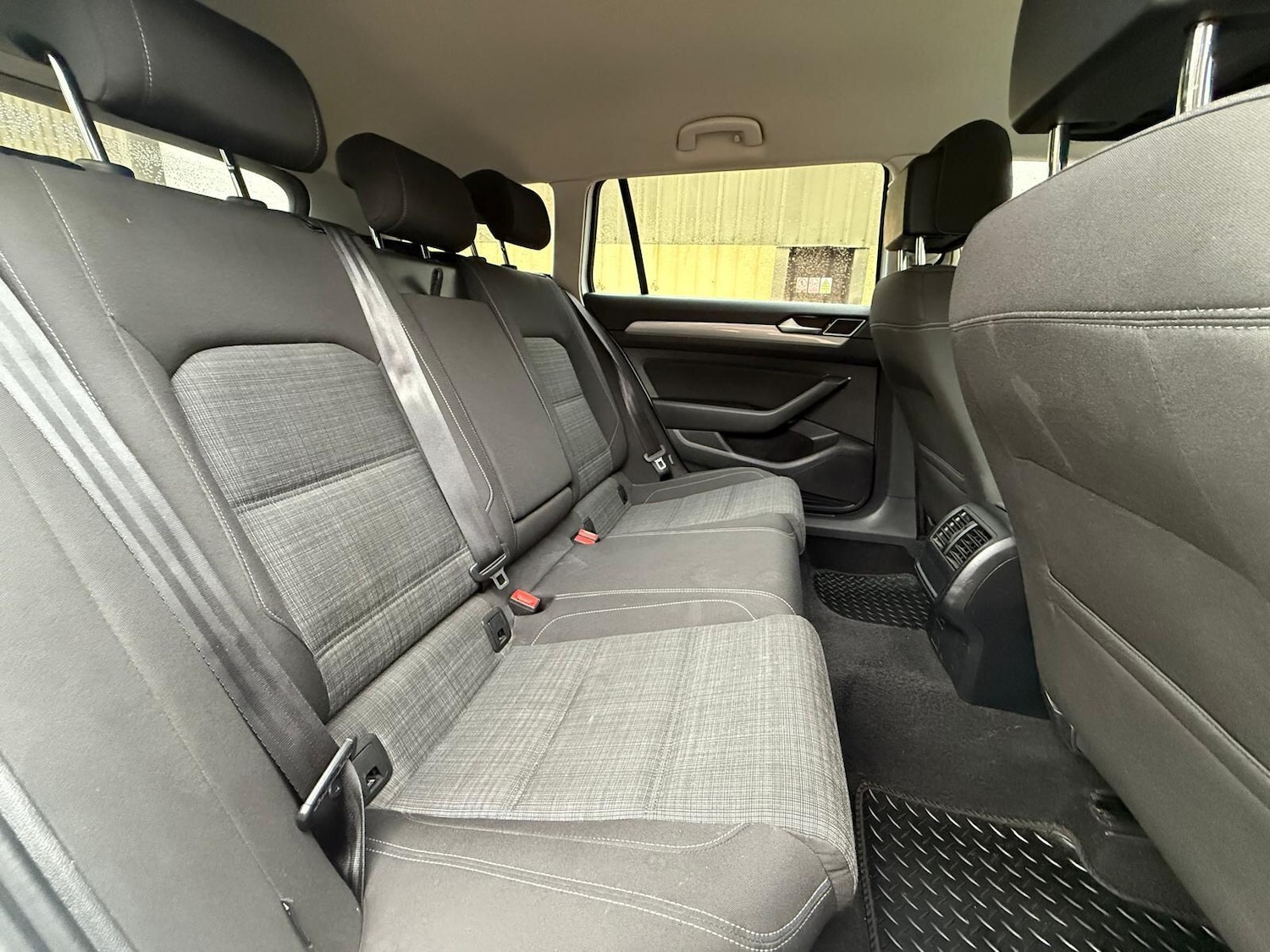 Used Volkswagen Passat for sale - 77191127: Photo 25