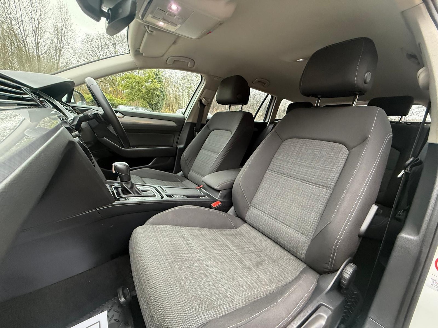 Used Volkswagen Passat for sale - 77191127: Photo 26