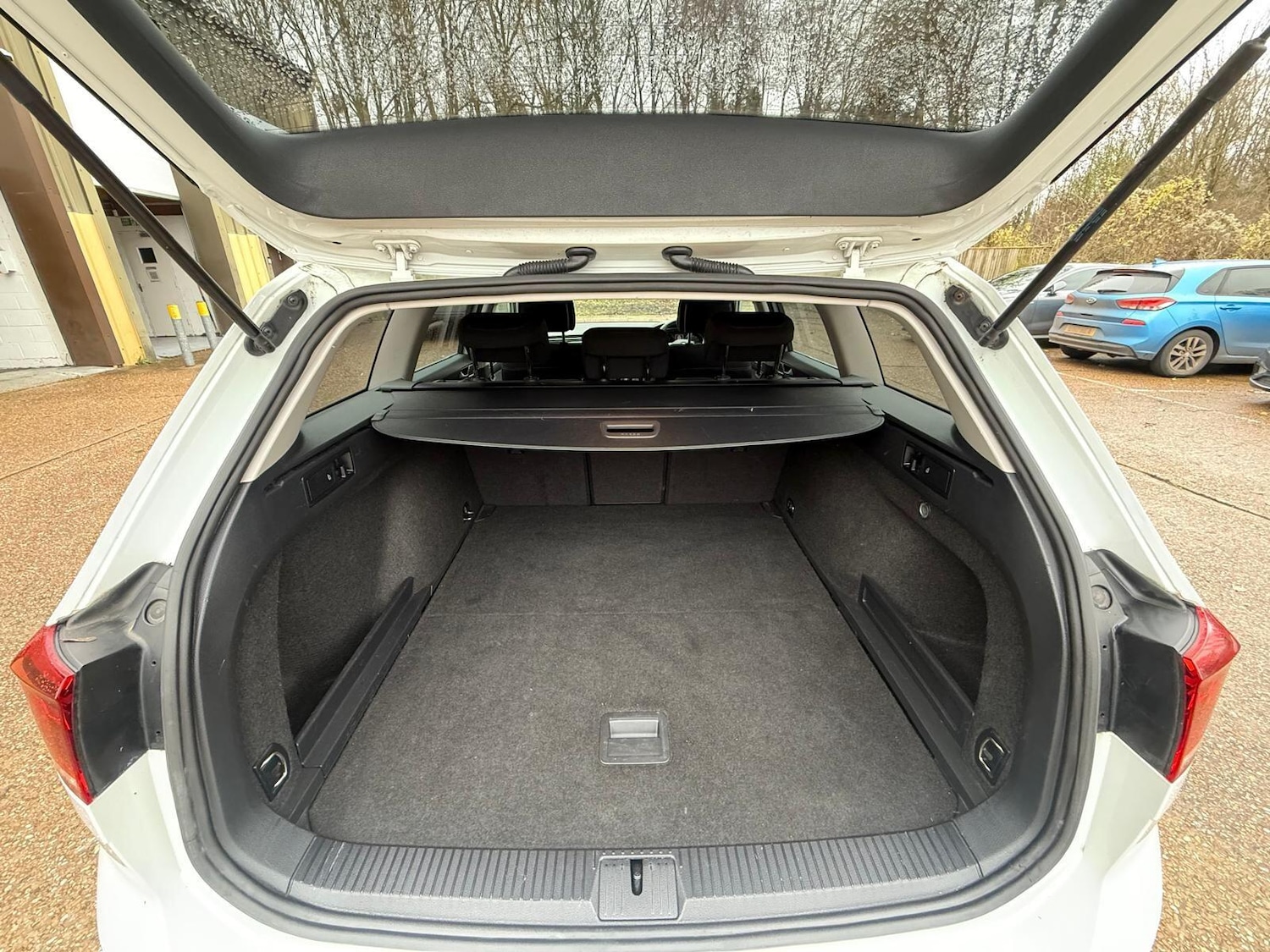 Used Volkswagen Passat for sale - 77191127: Photo 40