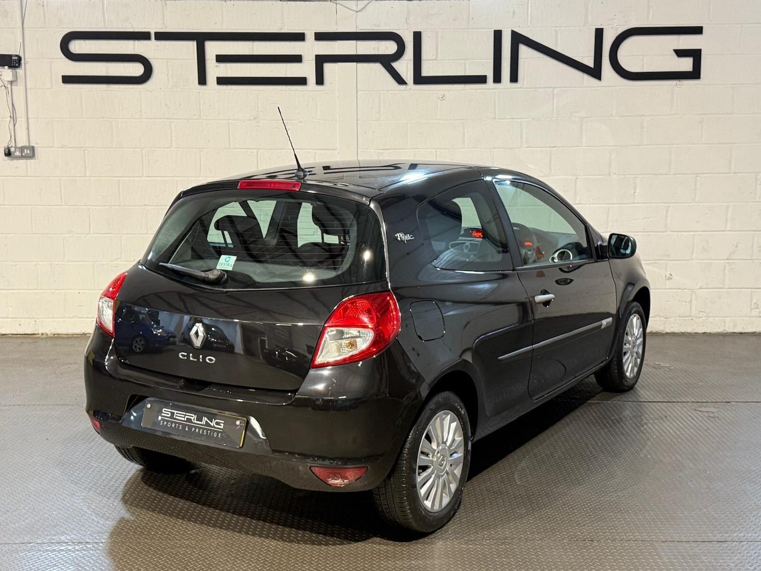 Used Renault Clio for sale - 77190384: Photo 23